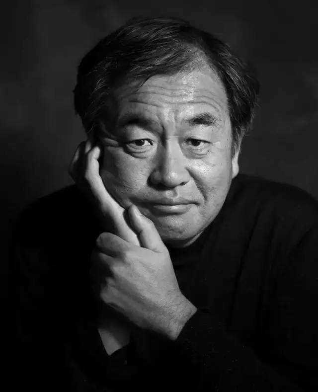 建筑师设计的椅子呈现着建筑师背后的设计思维