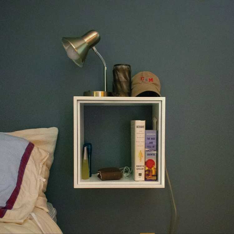 世界上第一个自我安装的架子