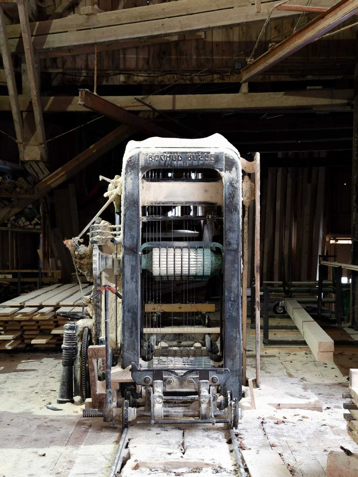 瑞士设计师Fabien Roy的木制家具品牌-MAZEL