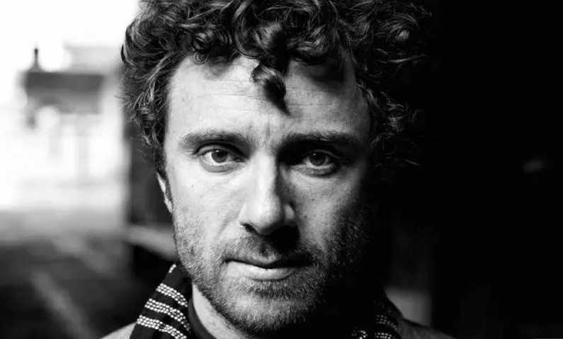 建筑师设计的椅子呈现着建筑师背后的设计思维