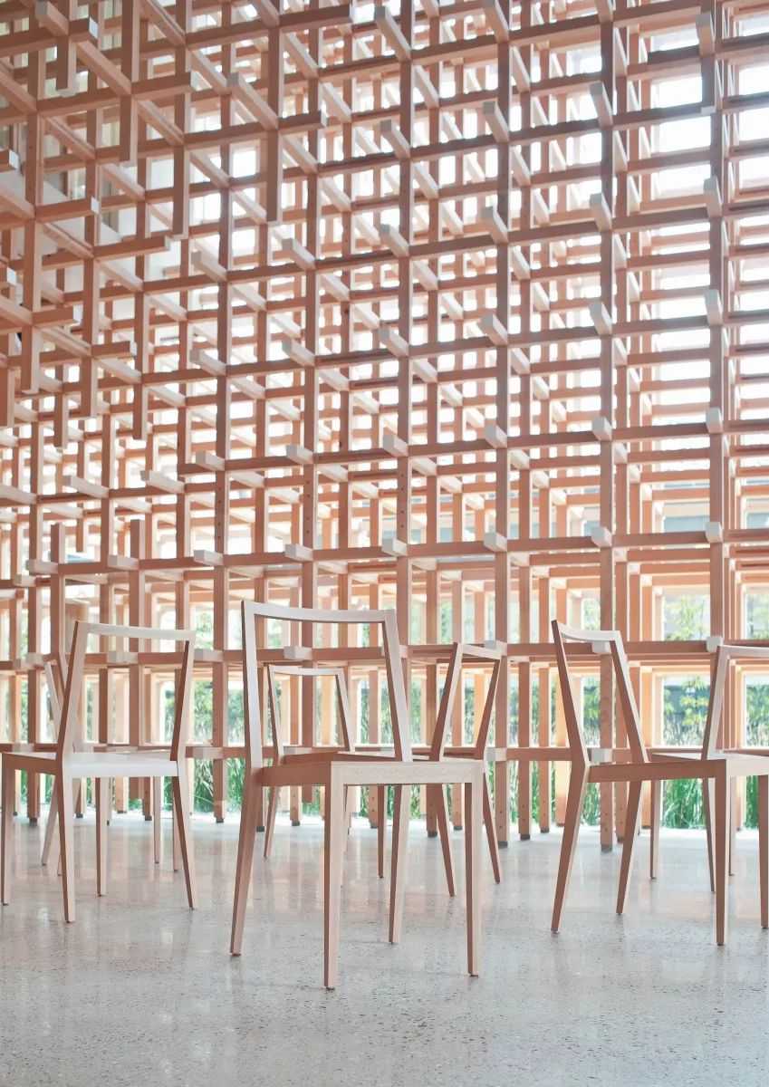 建筑师设计的椅子呈现着建筑师背后的设计思维