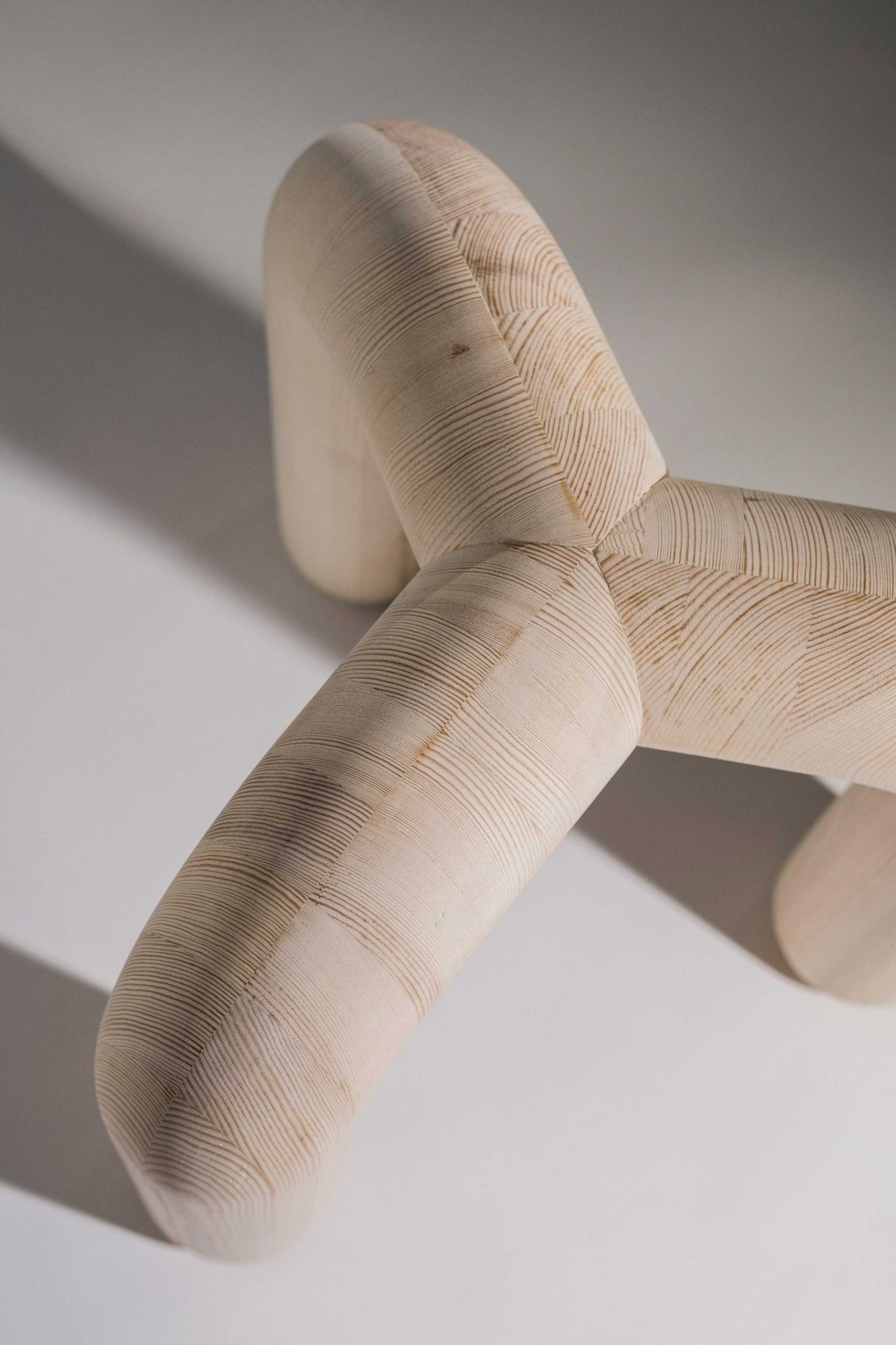 挑战松木家具“过时”的观念