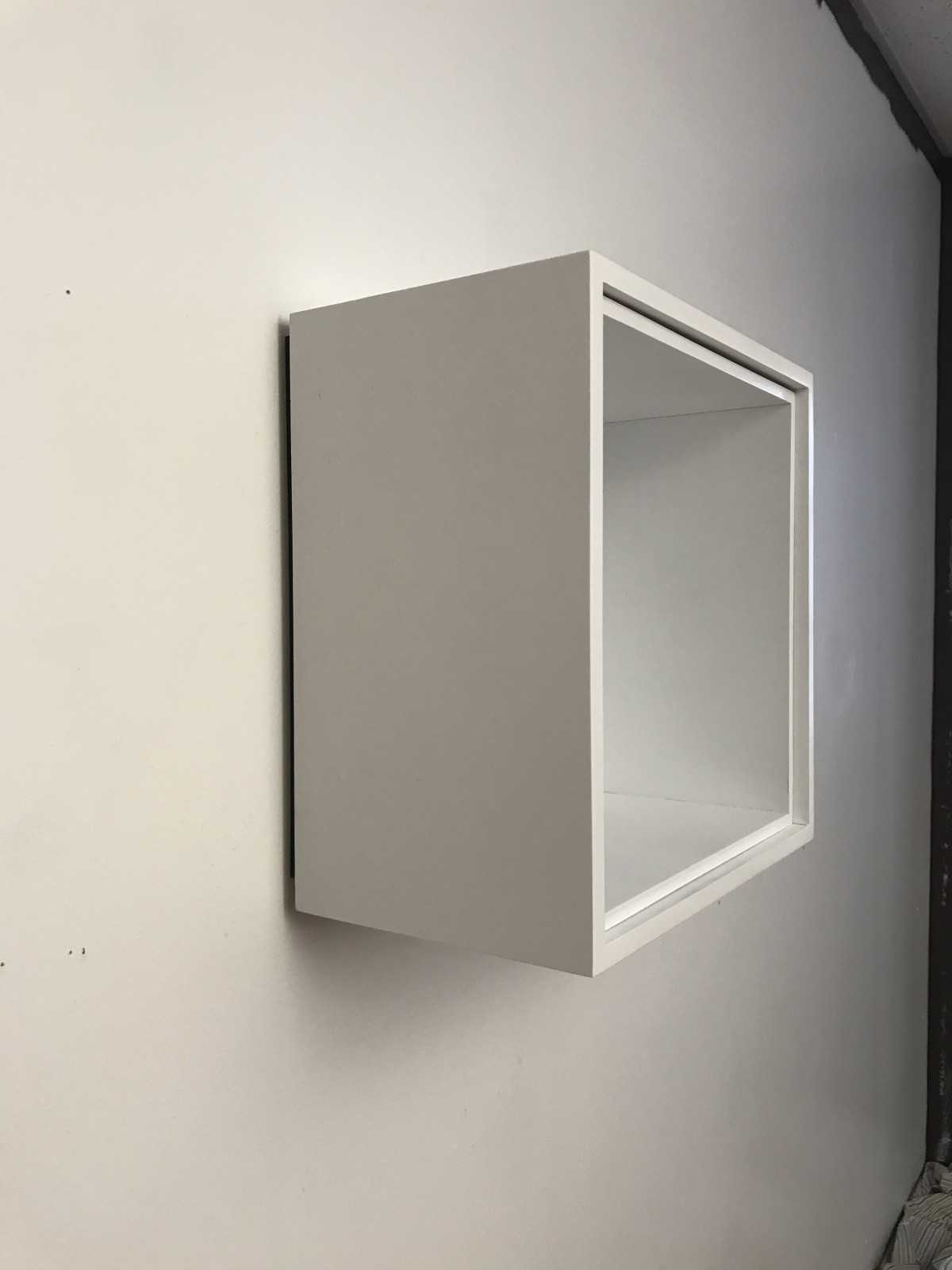 世界上第一个自我安装的架子