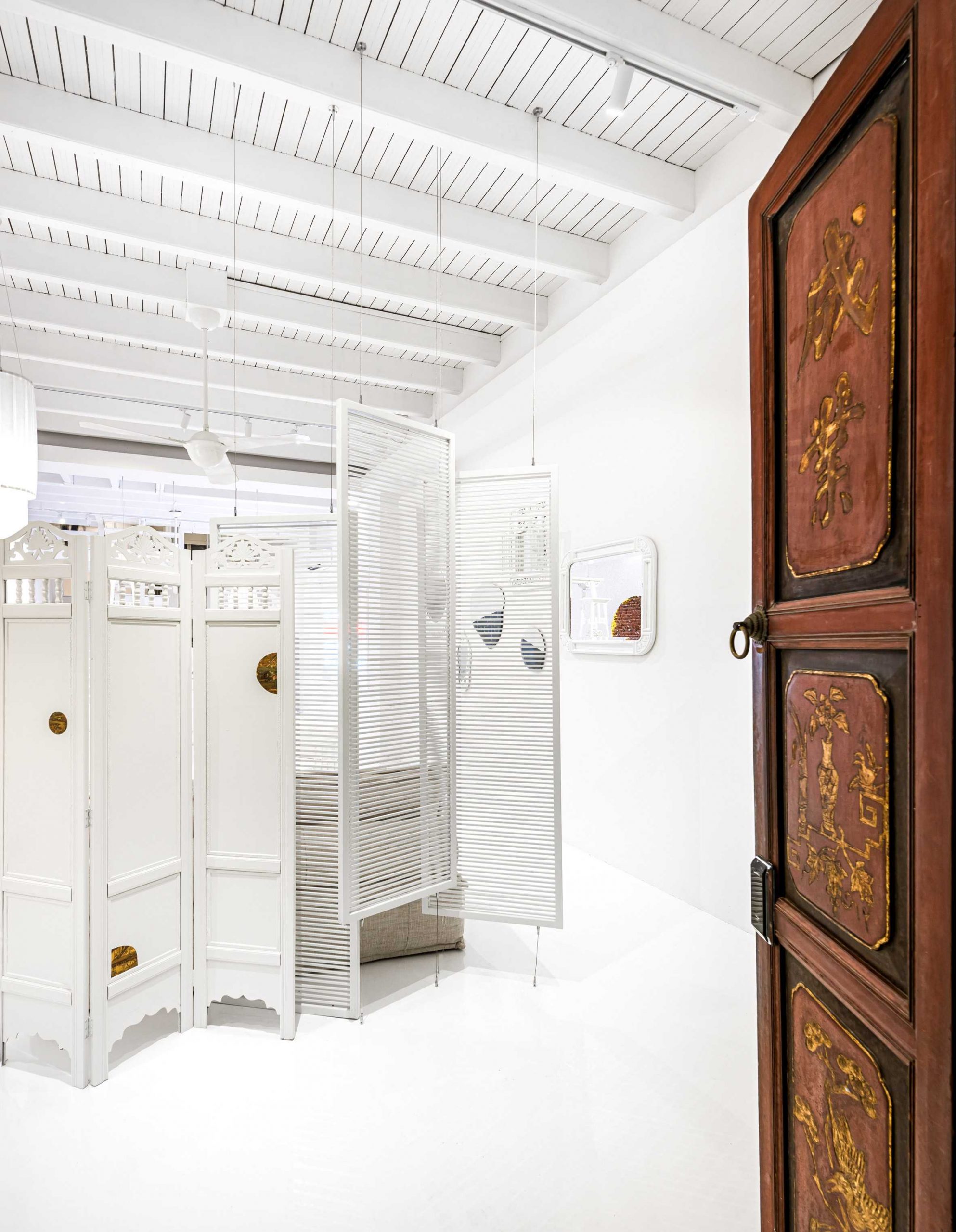 室内装饰为全白色的生活空间