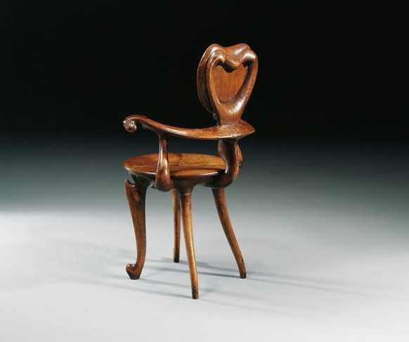 建筑师设计的椅子呈现着建筑师背后的设计思维