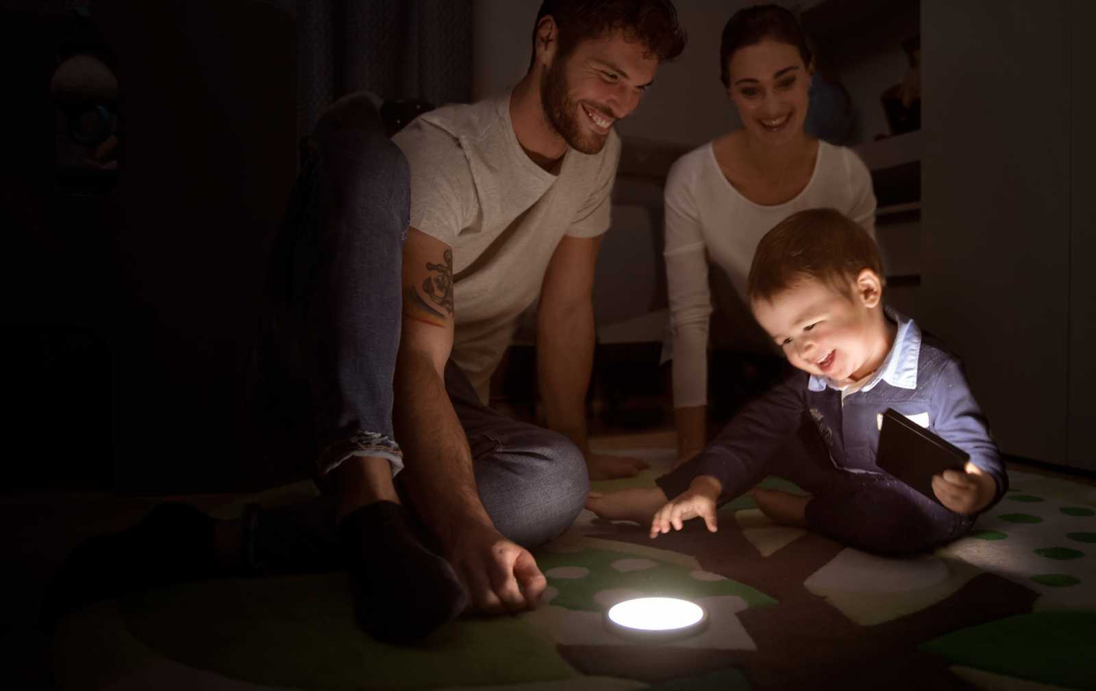 轻触式自适应隐形照明系统