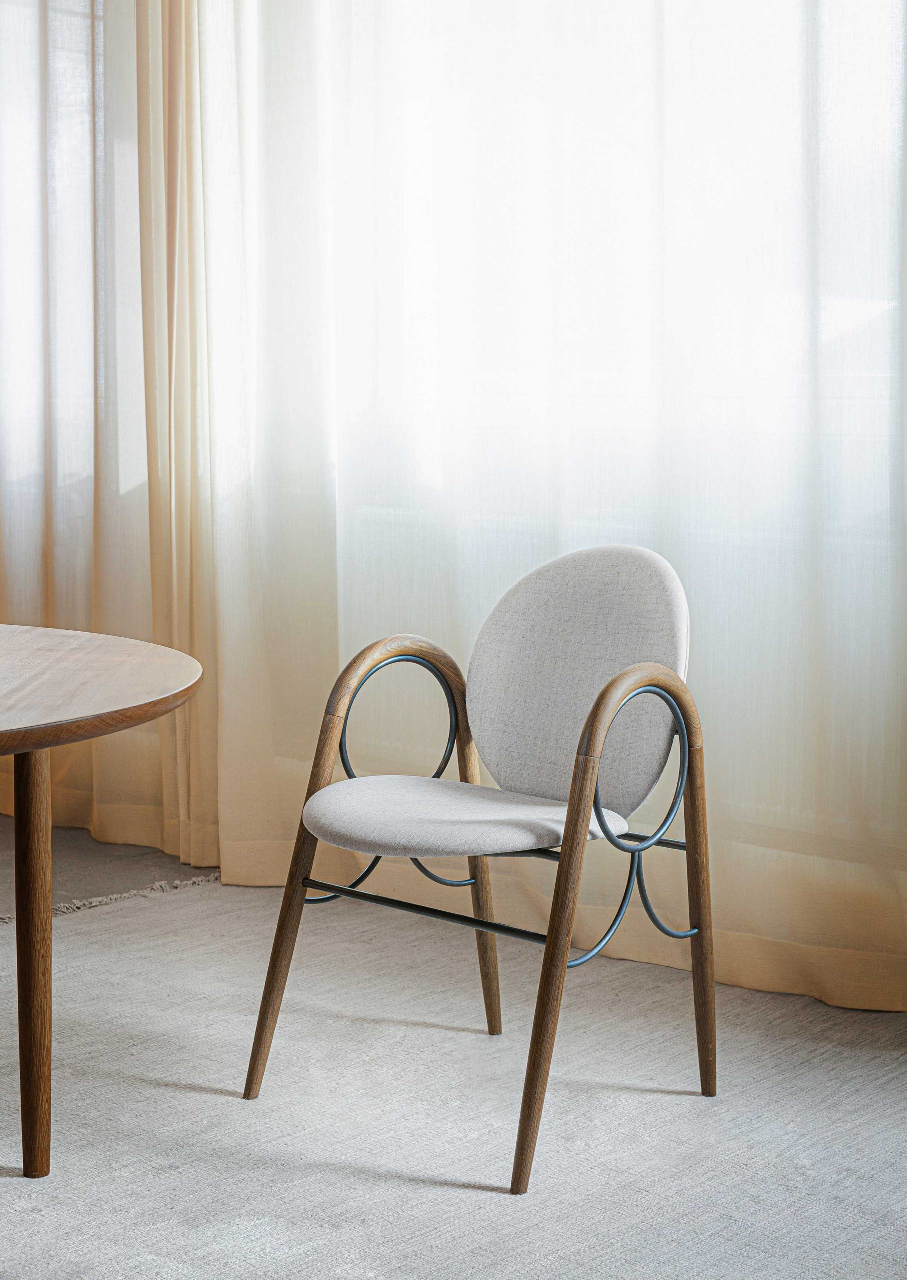 1980年代Nanna Ditzel设计的Arkade椅子首次投入生产