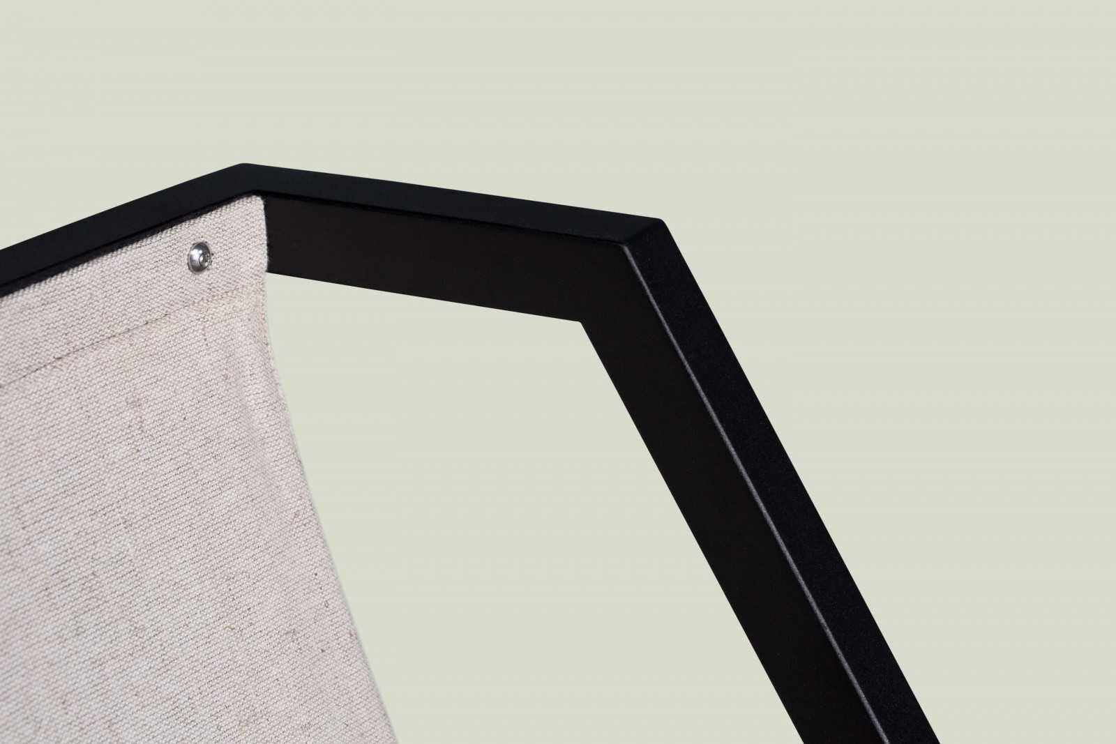 德国设计师Lukas Bazle通过功能性和趣味性来创造独特的产品