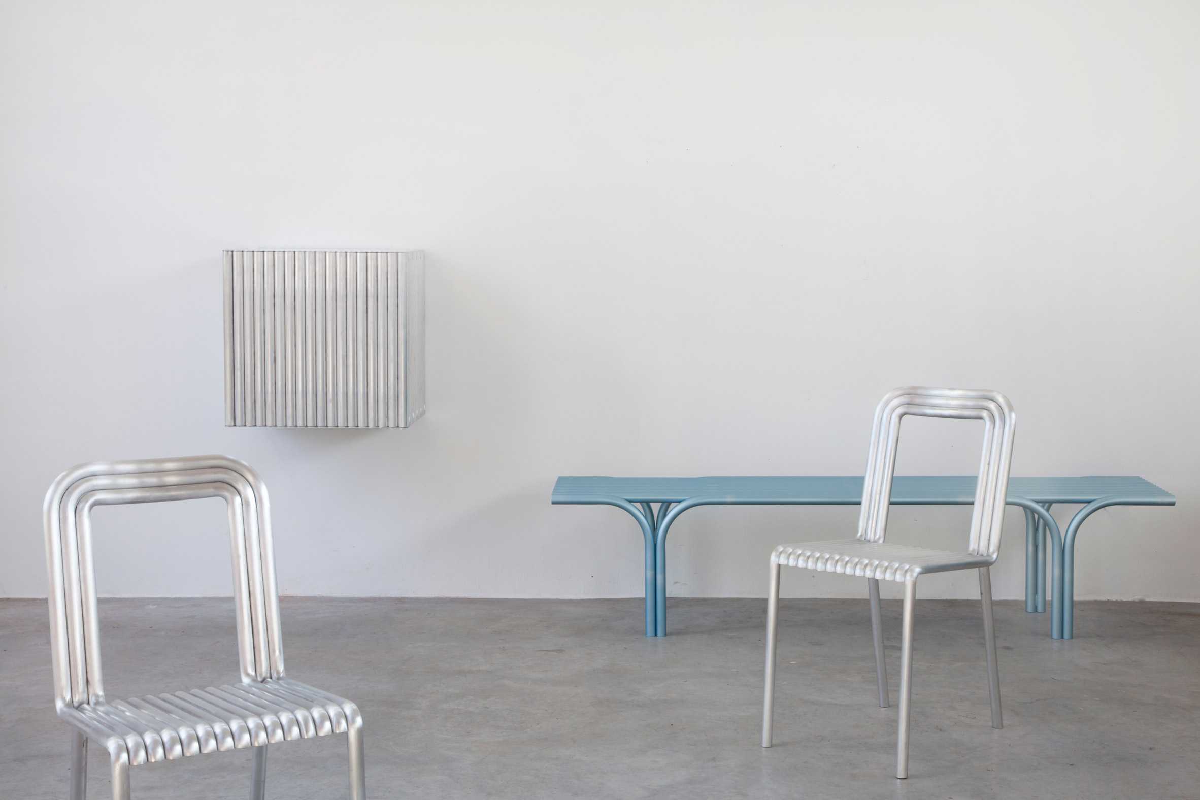 用成排的铝管构造Alltubes家具系列