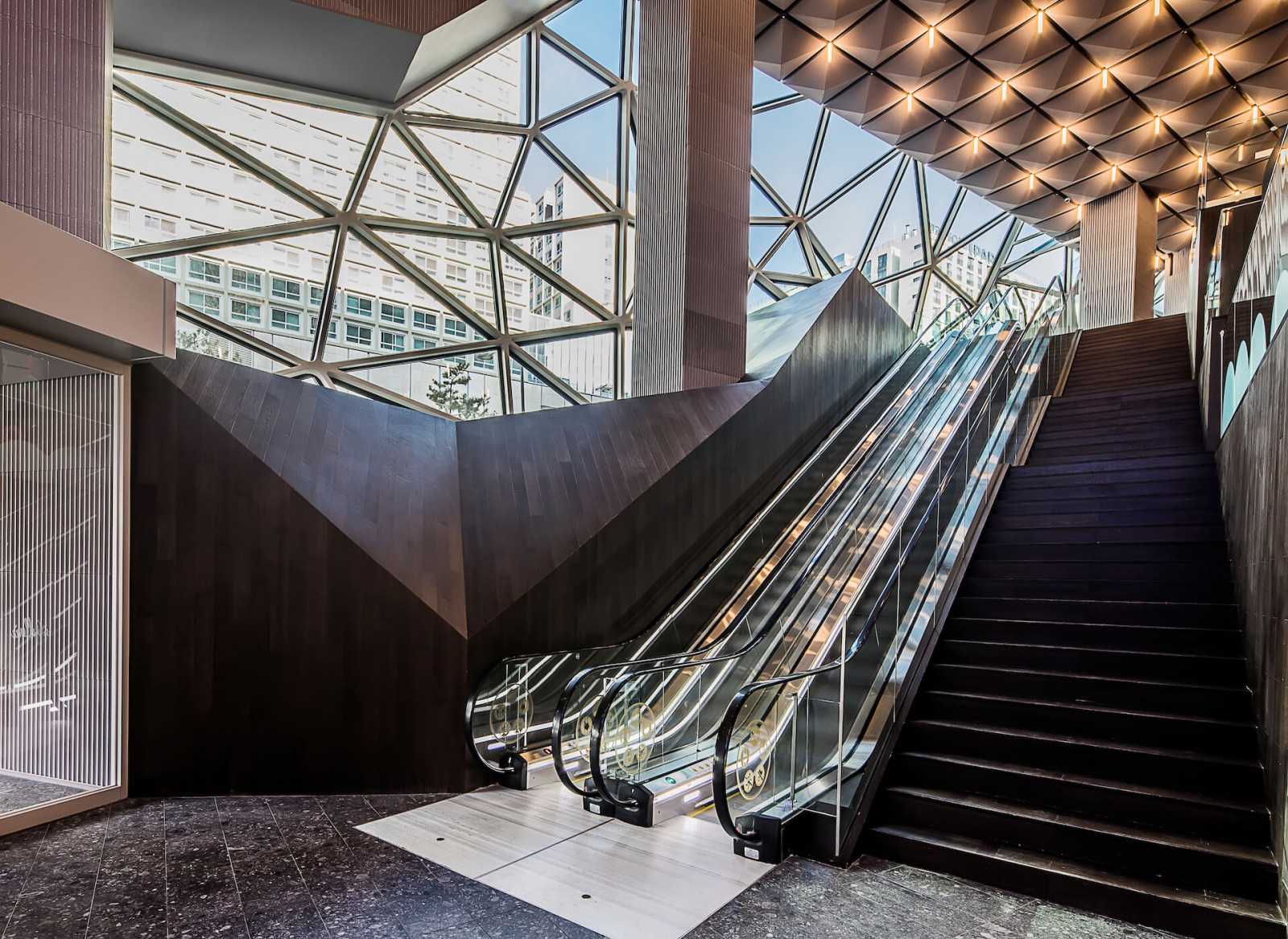 由OMA设计的Galleria百货商店