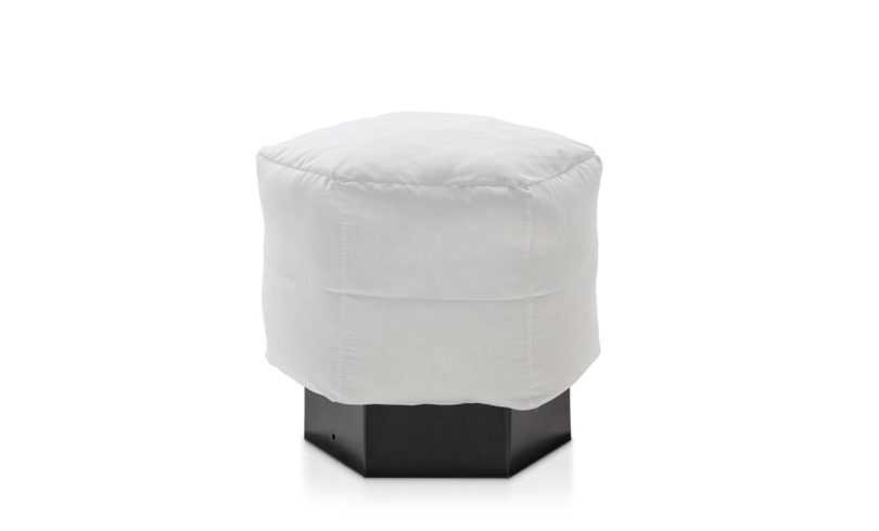 意大利品牌B&B Italia手工编织的Tramae脚凳