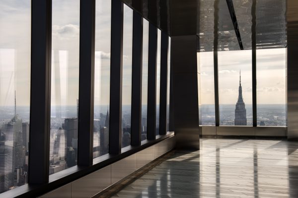 在曼哈顿上空漂浮的 The Edge