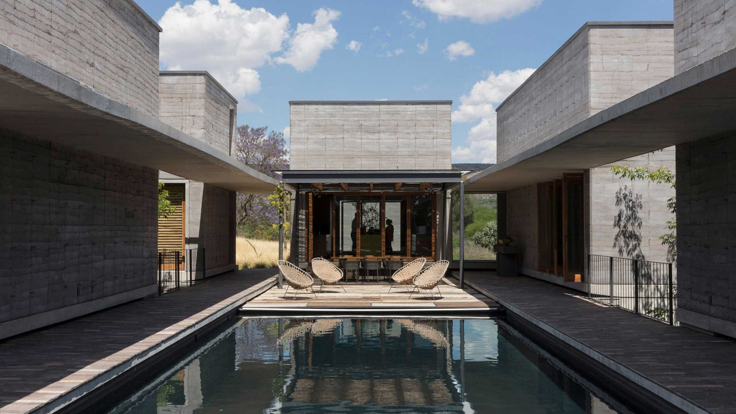 由12个体积块构成的Casa Candelaria房屋