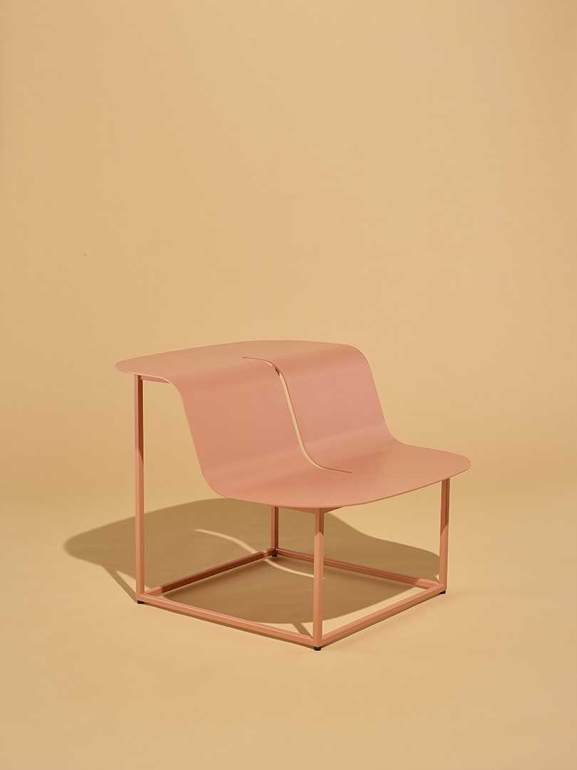 设计灵感来自于海洋魔鬼鱼的家具系列