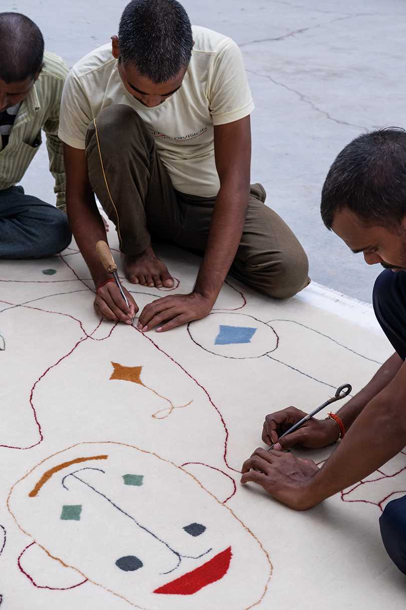 以抽象和嬉戏为特色的地毯设计