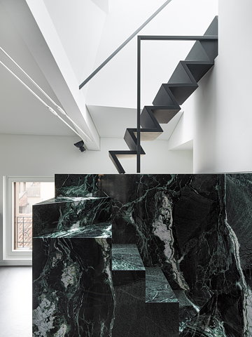 意大利GEZA事务所翻新的DNL顶层公寓