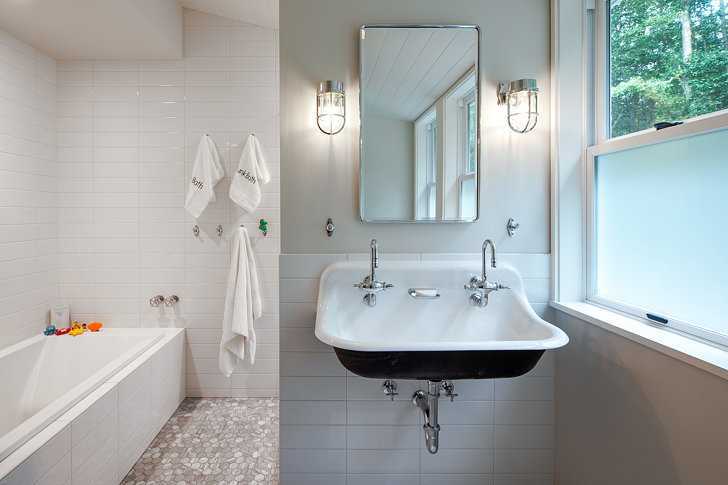 Heliotrope建筑师翻新了Orcas岛上的海滨度假胜地