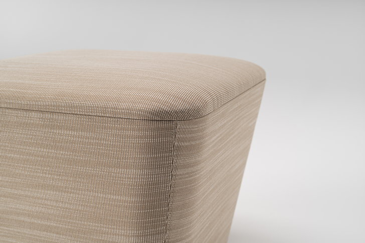 灵感来自日本石头花园的“Osaka”家具