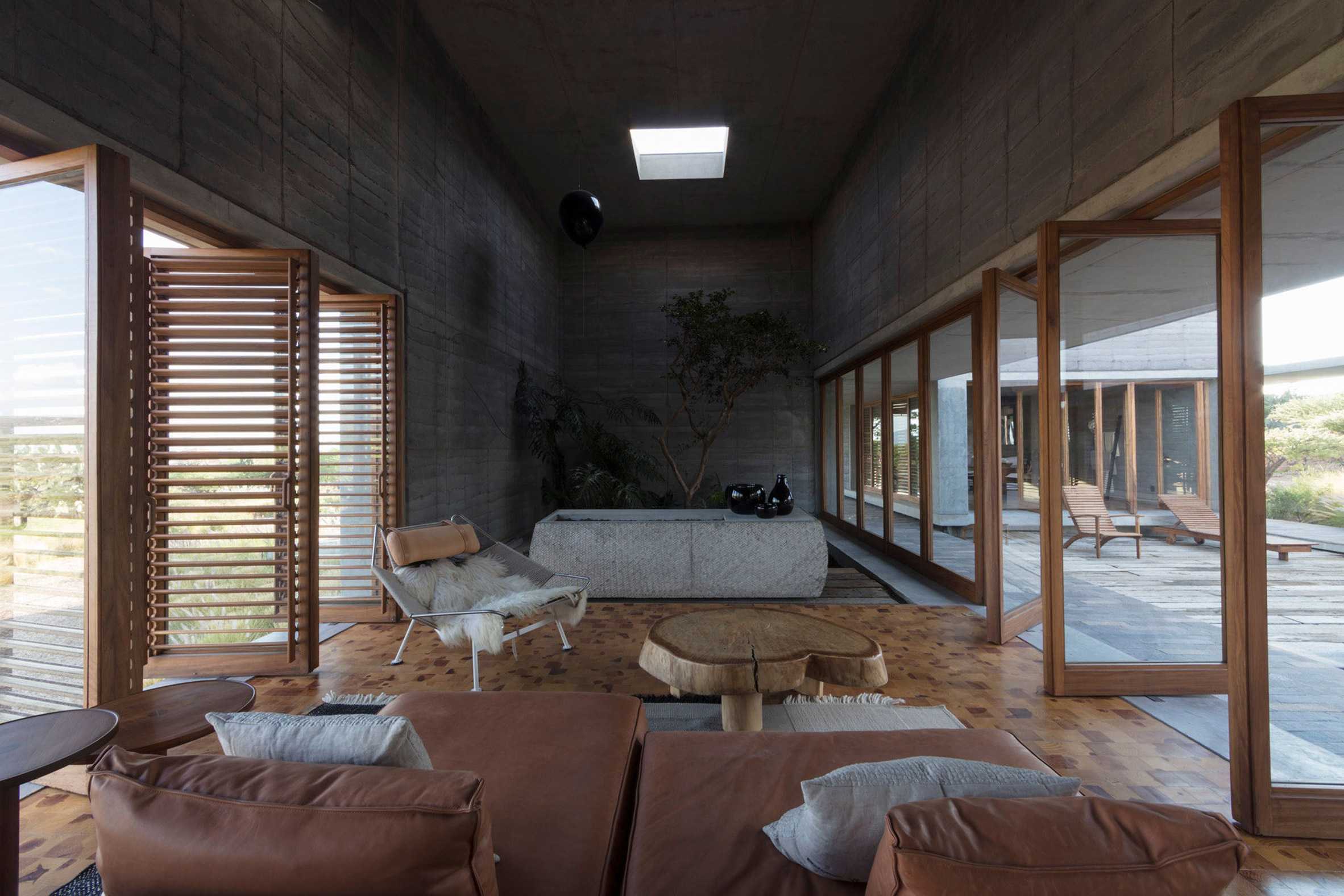 由12个体积块构成的Casa Candelaria房屋