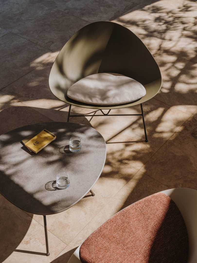 用于商业或住宅空间的室内/室外的Adell休闲椅