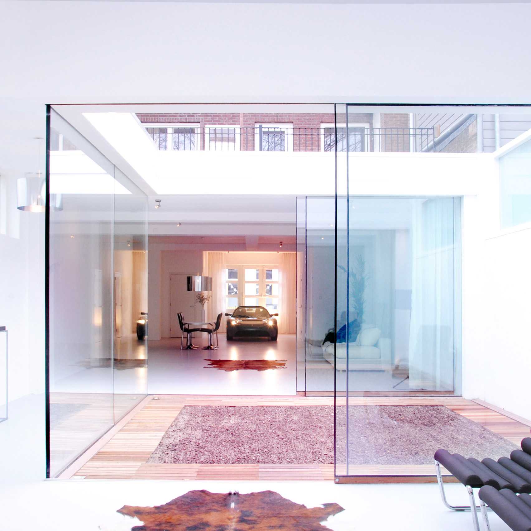 八栋旨在炫耀其主人收藏的房屋