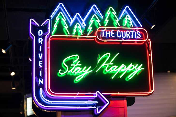 柯蒂斯酒店大堂由DLR集团设计