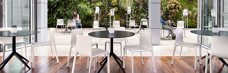 Studio TK与Vondom合作推出四个室内外座椅和桌子系列