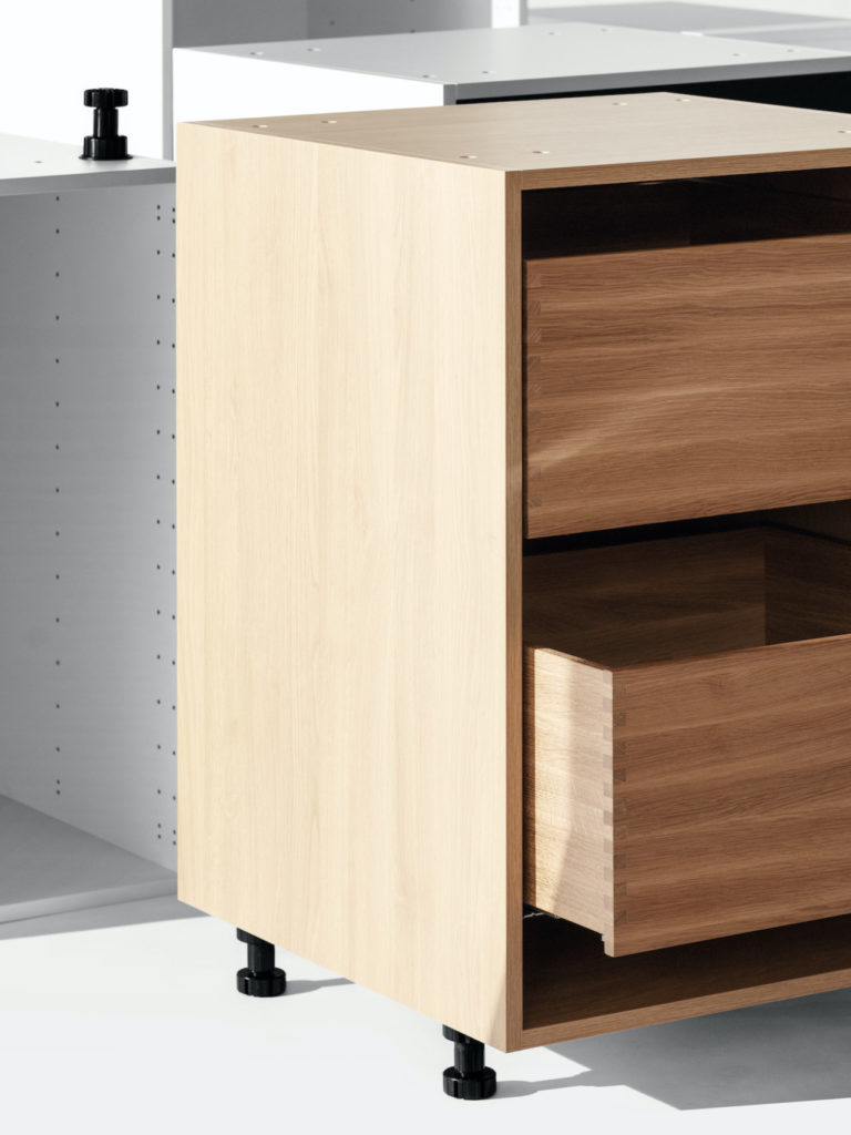 模块化机柜系统由Reform公司开发