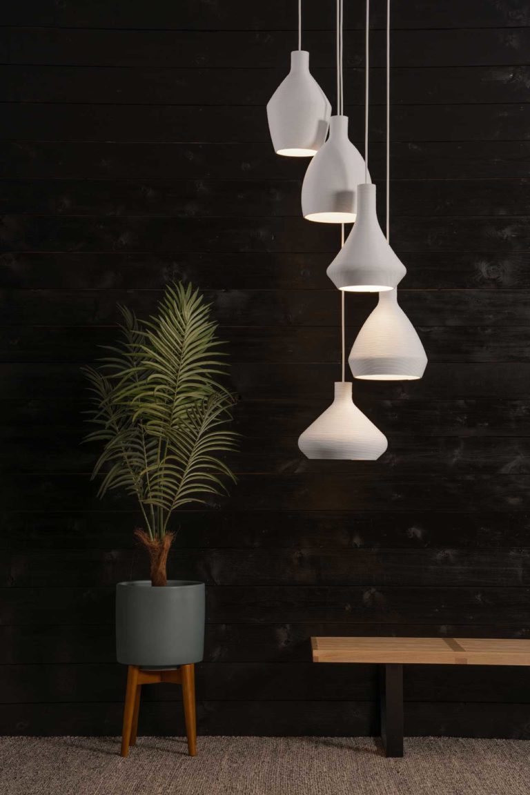 照明制造商LightArt将废物转化为单色吊灯