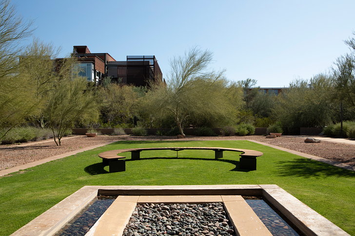 Landscape Forms首次亮相“ Link”户外座椅系统