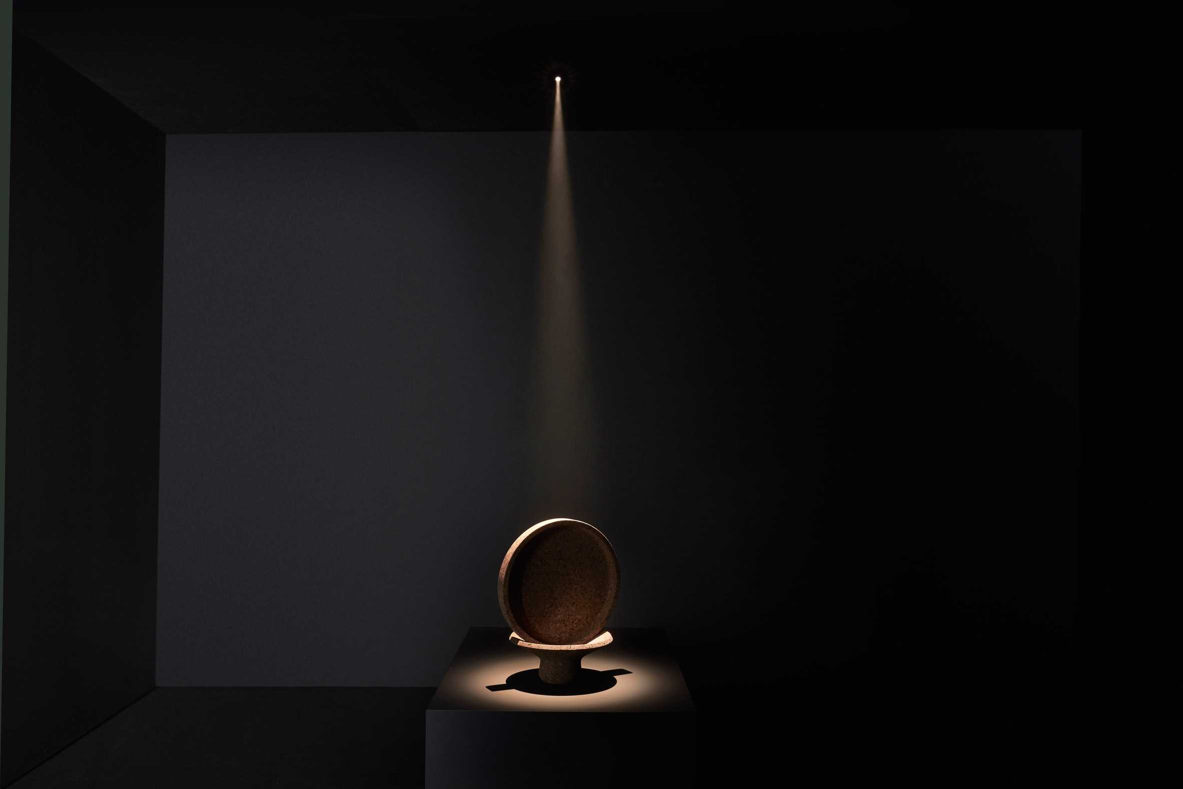 迪恩·斯基拉为Delta Light设计“几乎不可见”的聚光灯