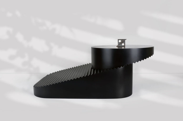 2020纽约设计节的最佳展示Step桌子