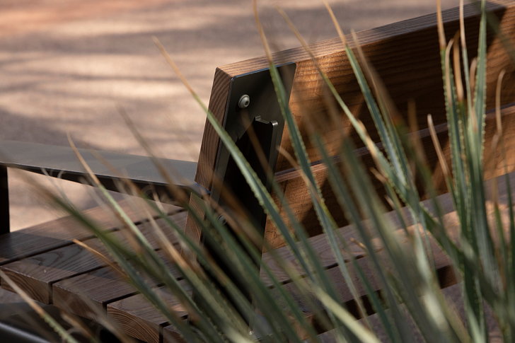 Landscape Forms首次亮相“ Link”户外座椅系统