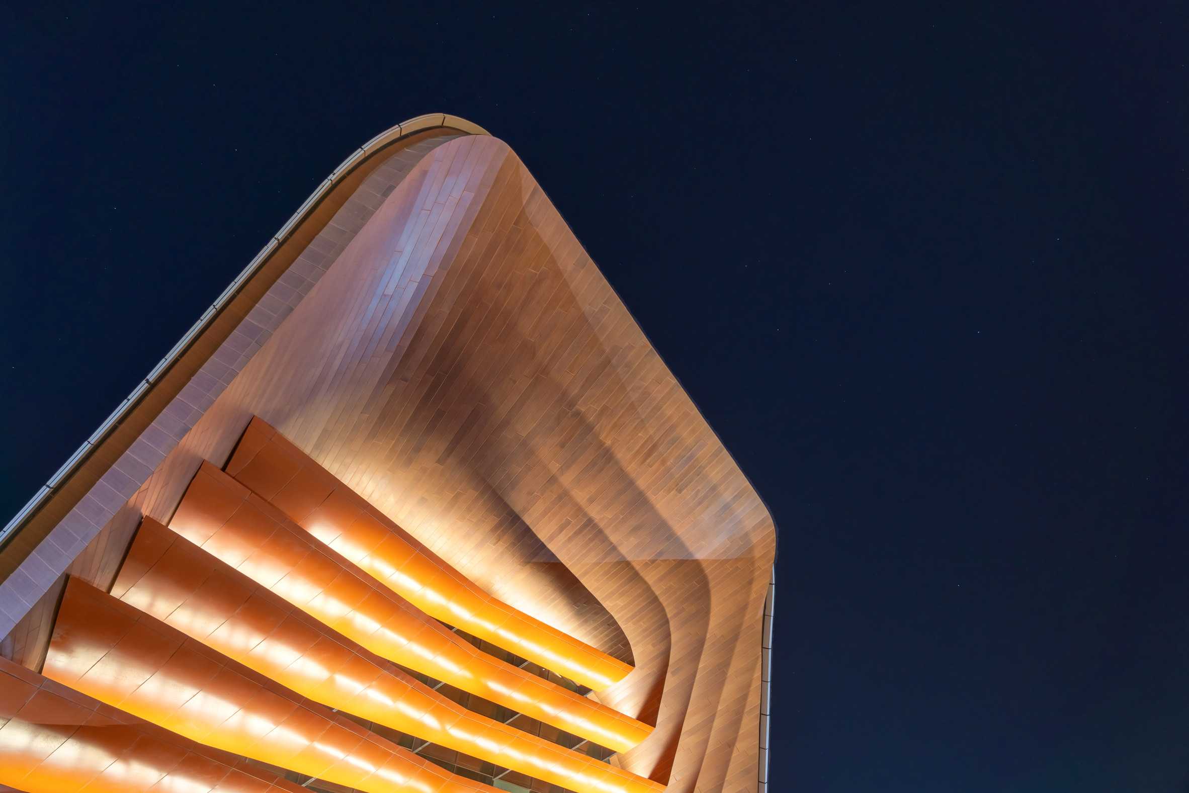 中国国家海事博物馆的船体状屋顶群