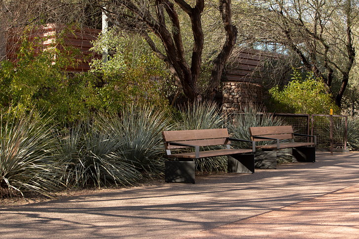 Landscape Forms首次亮相“ Link”户外座椅系统