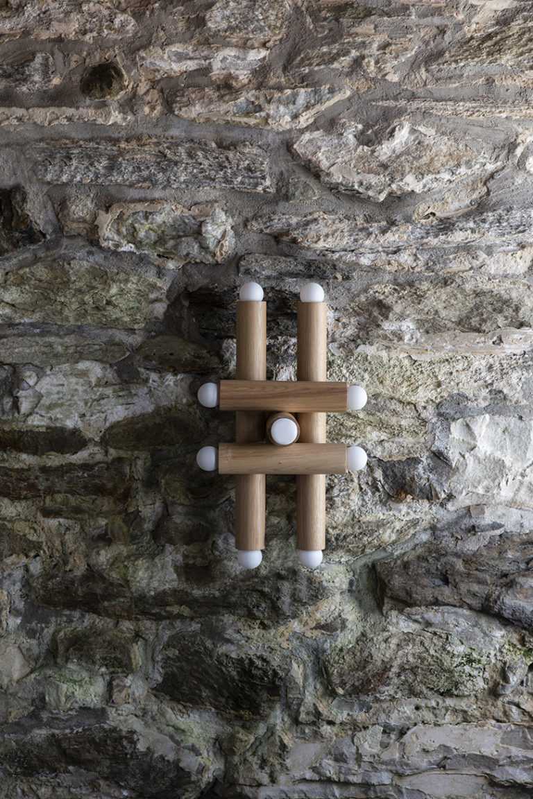 线条流畅的HIEROGLYPH照明系列