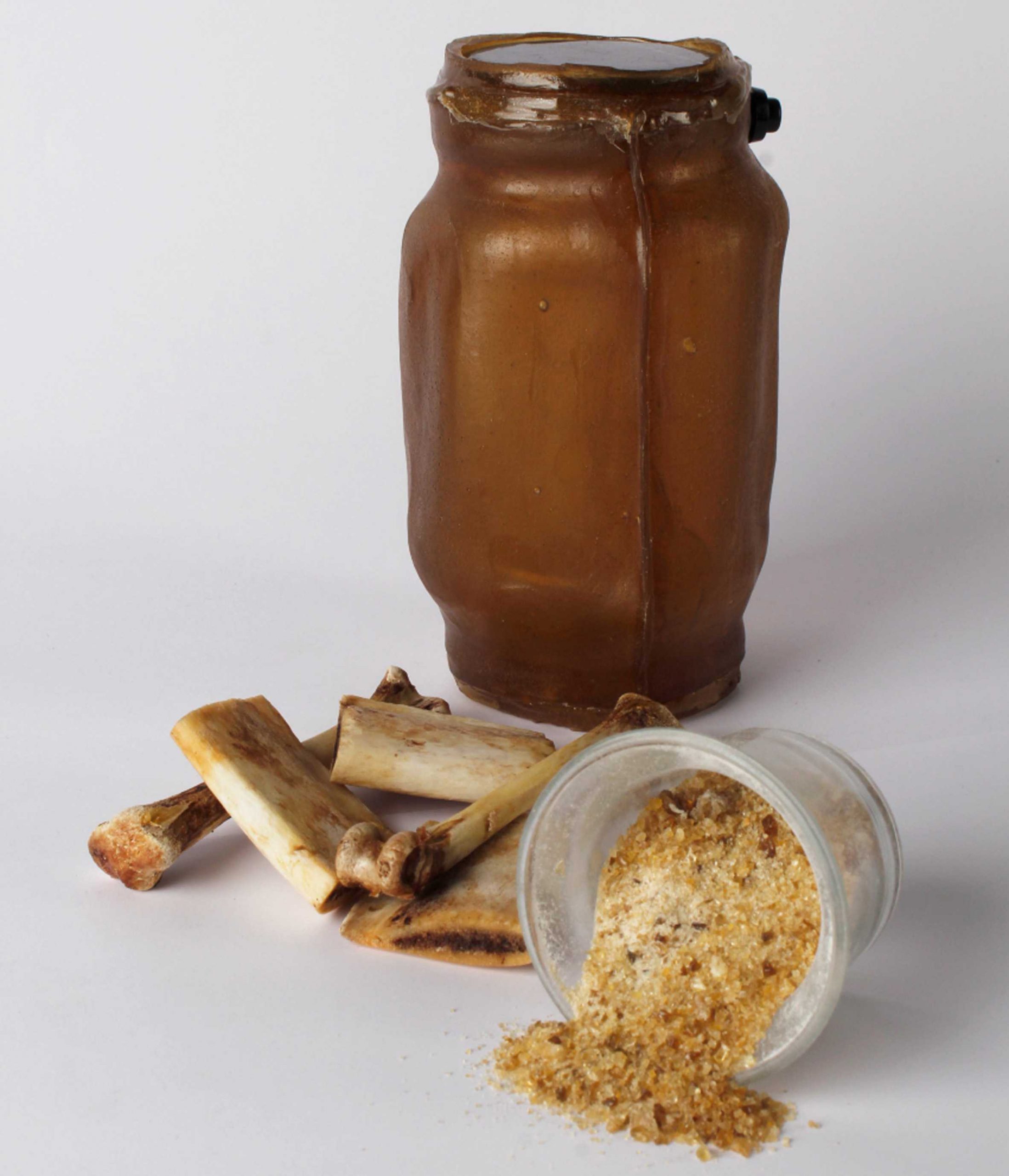 墨西哥学生用天然废料制造低成本太阳能灯