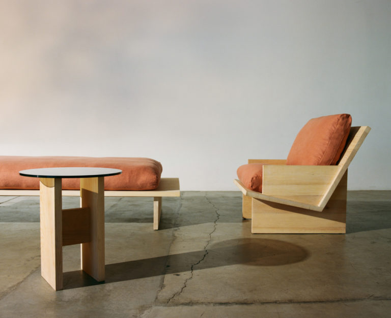 包含了从材料到制造的可持续性的Rugosa家具系列