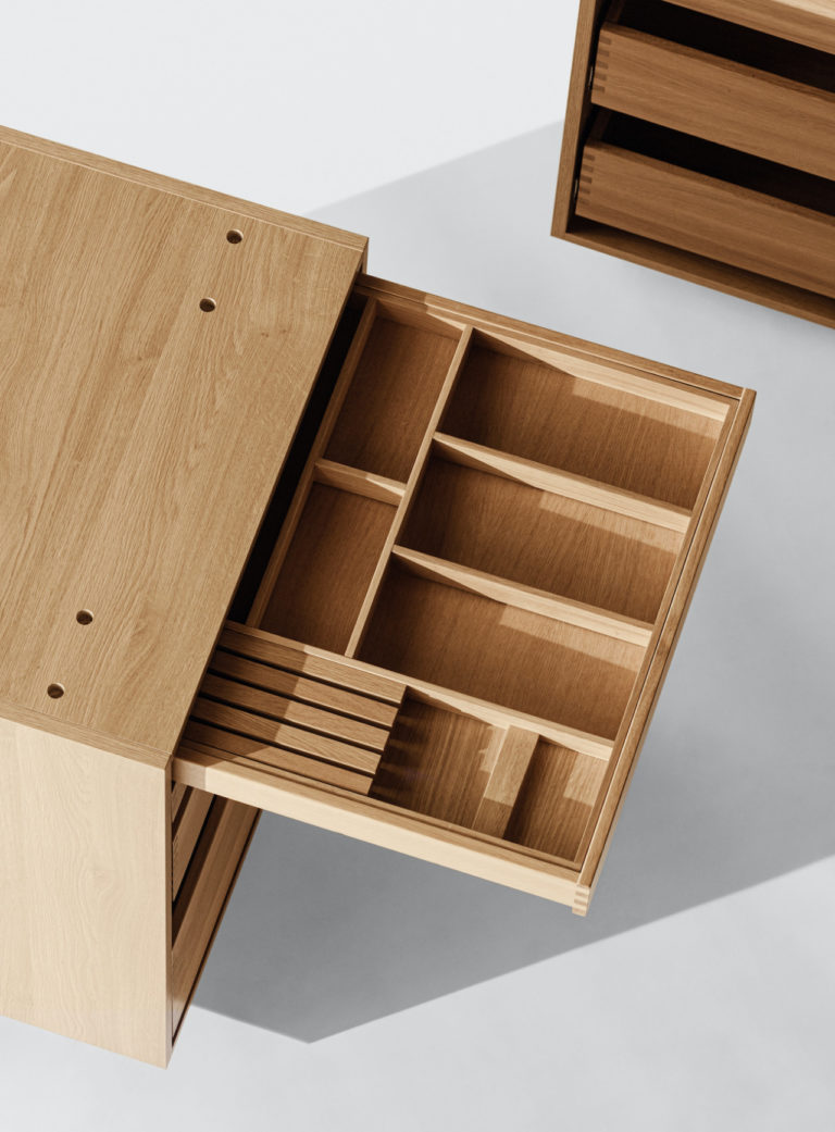 模块化机柜系统由Reform公司开发