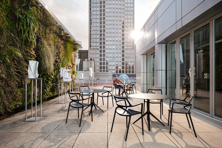 Studio TK与Vondom合作推出四个室内外座椅和桌子系列