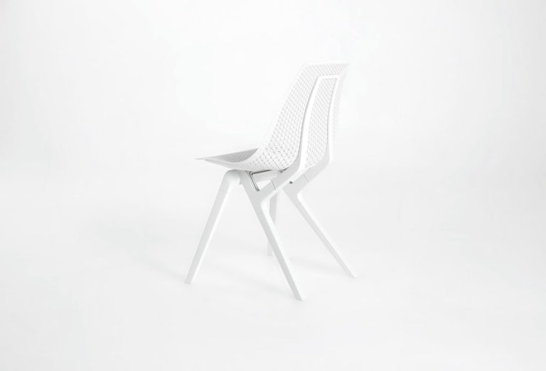 Noho move™椅子由可回收的尼龙绳制成