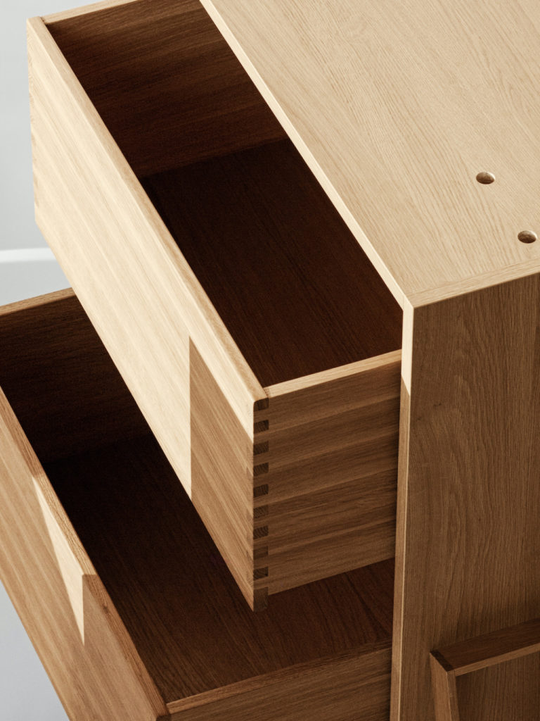 模块化机柜系统由Reform公司开发