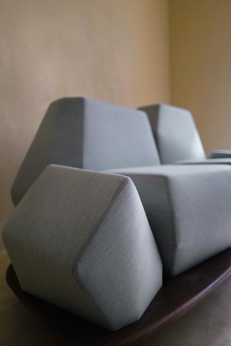 旨在唤起环境意识的沙发设计