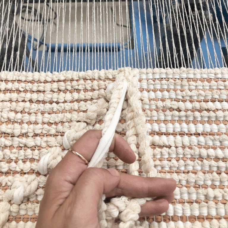 Susana Godinho将边料和cork变成地毯