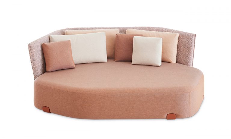 抽象的形状使ISLA户外家具系列成为抢手货