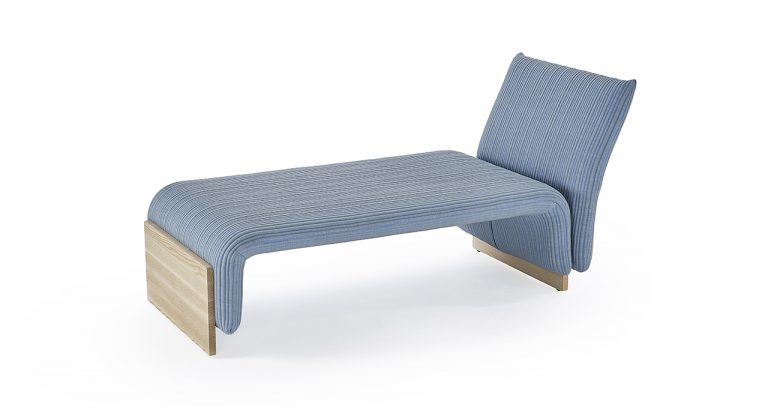 Diwan更新了许多传统的沙发