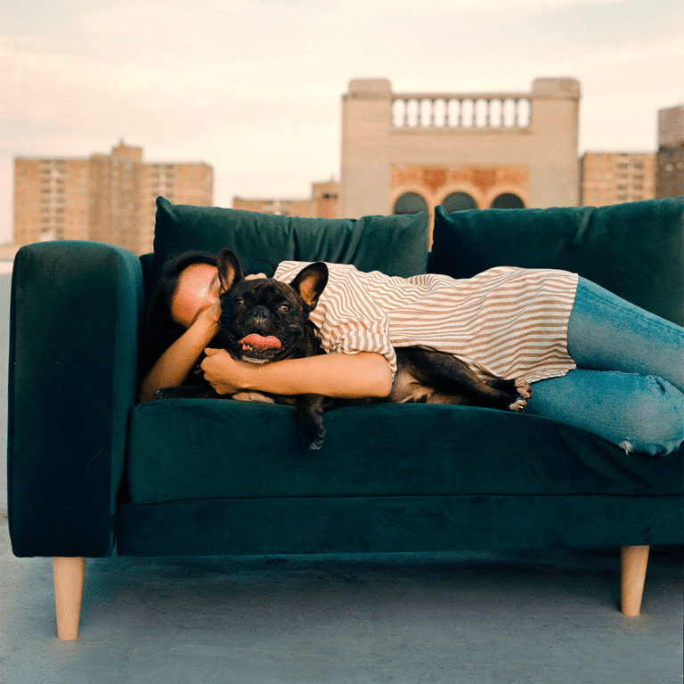 循环设计:Sabai将回收的纤维和瓶子变成价格实惠的沙发