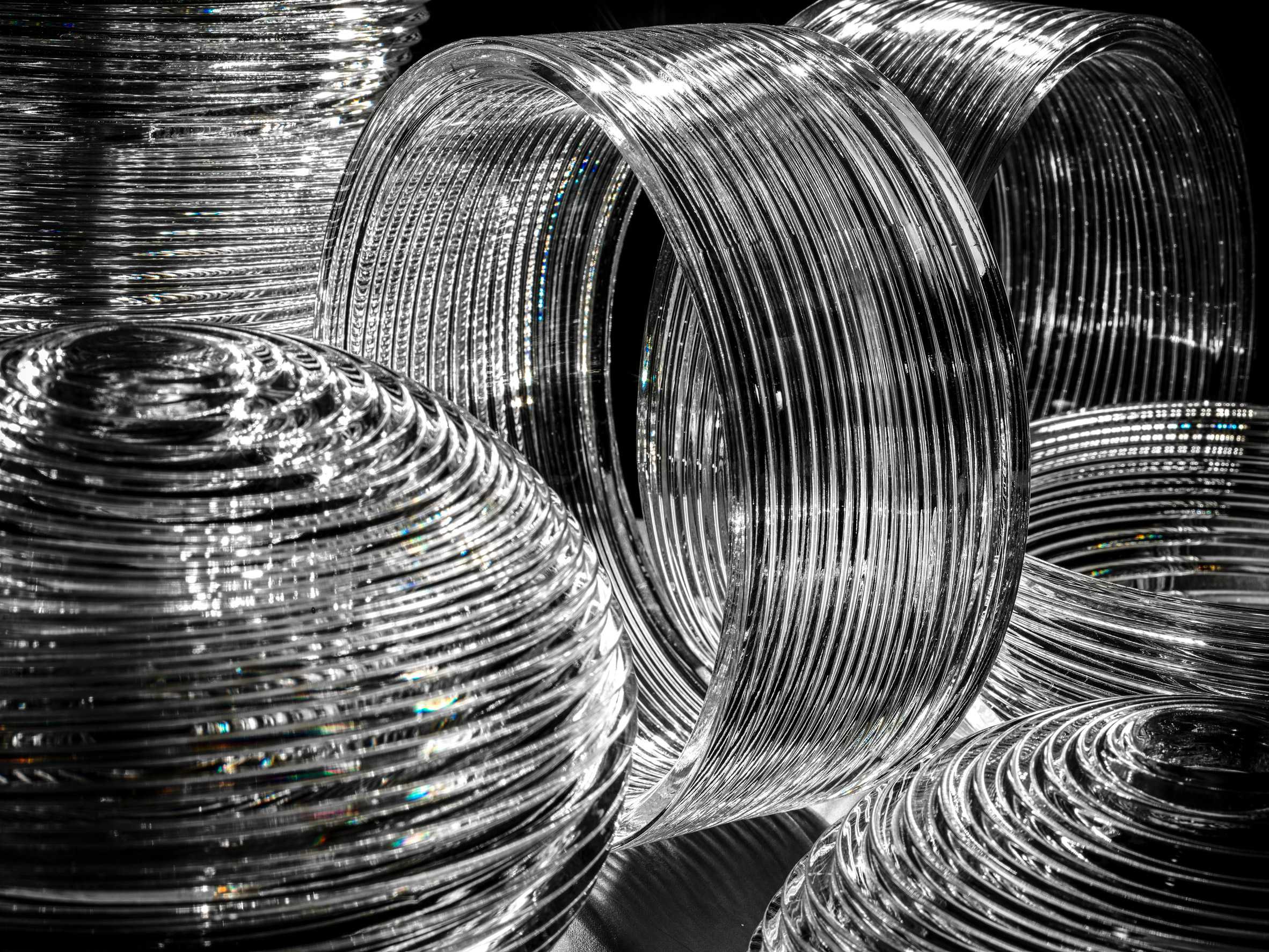 威尼斯照明品牌 Lodes推出了由 Luca Nichetto设计的Jefferson玻璃吊灯