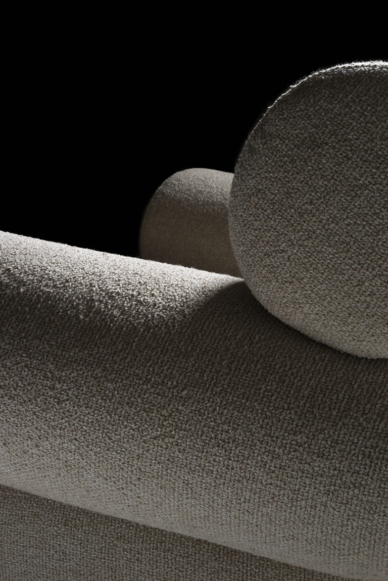 Note 设计工作室推出了带有Mallow休闲椅的Note版本