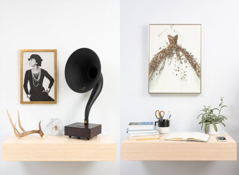 这个隐藏的墙桌是一个空间高效的WFH解决方案